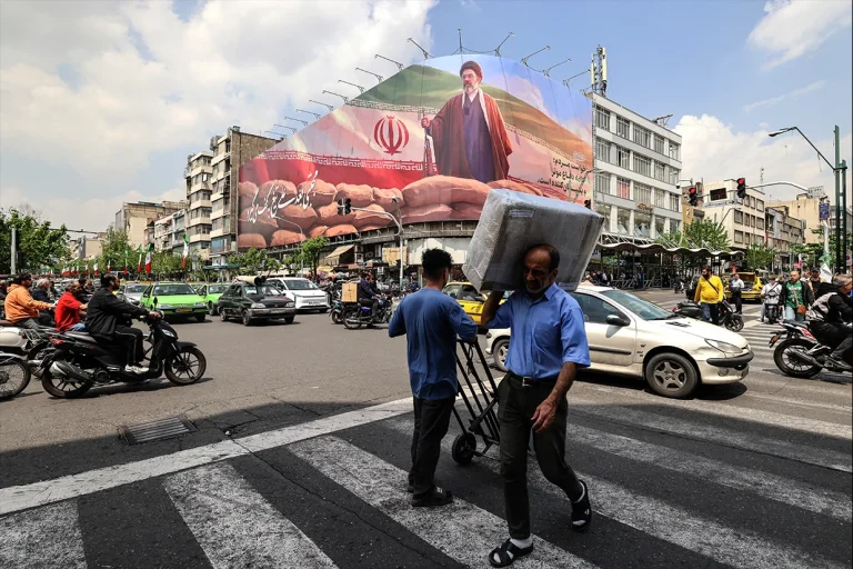گزارش میدانی از بیکاری و تعطیلی بنگاه‌ها پس از جنگ ۴۰ روزه ایران