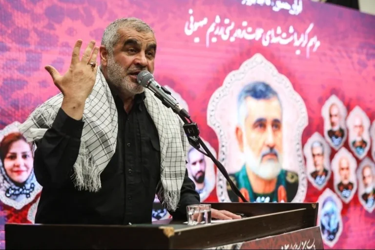 علی نیکزاد نائب رئیس مجلس شورای اسلامی وعده انتقام به ترامپ داد و گفت که جمهوری اسلامی هرگز مذاکره نمی‌کند، تنگه هرمز نیز باز نخواهد شد.