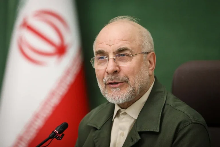 محمدباقر قالیباف، رئیس مجلس شورای اسلامی گفت جمهوری اسلامی امتیازات خود را «نه با گفتگو، بلکه با موشکها» به دست میآورد و مذاکرات صرفا برای «تفهیم» این امتیازات به طرف مقابل انجام میشود.