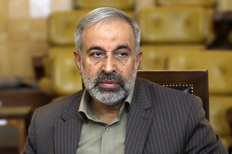 نایب‌رئیس کمیسیون فرهنگی مجلس گفت مراجعه مکرری از سوی مردم برای اعتراض به قطع اینترنت بین‌الملل صورت نگرفته و مقامات جمهوری اسلامی فعلا برنامه‌ای برای بازگشایی اینترنت بین‌الملل ندارند.