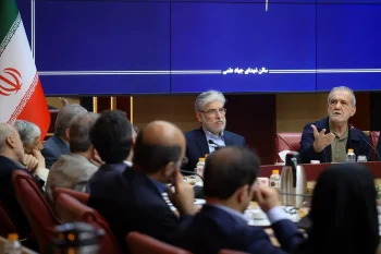 مسعود پزشکیان گفت صداوسیمای جمهوری اسلامی تصویری غیرواقعی از شرایط کشور ارائه می‌دهد؛ موضوعی که به گفته او نیازمند «بازنگری جدی» است.
