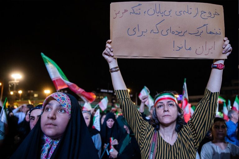 یک مقام ارشد آمریکایی گفت کاخ سفید انتظار ندارد توافق با تهران امروز نهایی شود و افزود تأیید آن از سوی مقامات جمهوری اسلامی ممکن است چند روز طول بکشد.