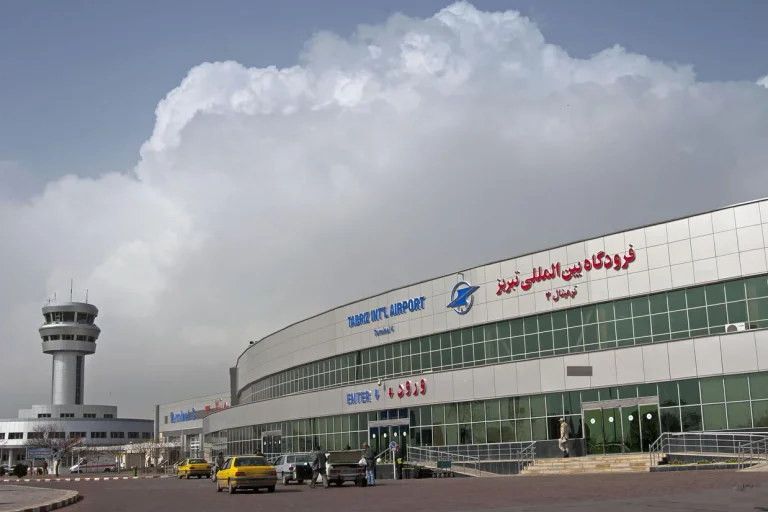 سخنگوی سازمان هواپیمایی کشوری اعلام کرد فرودگاه بین‌المللی تبریز بازگشایی شده و آماده پذیرش پروازهای داخلی و خارجی است.