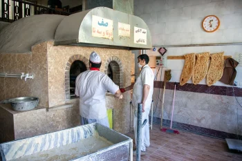 منابع خبری گزارش داده‌اند افزایش ناگهانی و یکشبه قیمت نان در ایران که در برخی انواع نان به حدود دو برابر افزایش قیمت می‌رسد، باعث نگرانی‌های شهروندان شده است.