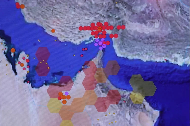 سنتکام: تنگه هرمز برای عبور کشتی‌های تجاری باز است؛ جمهوری اسلامی کنترل این آبراه را در اختیار ندارد