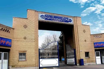 در پی وقوع یک تیراندازی در دانشکده دندانپزشکی دانشگاه علوم پزشکی قزوین، یک دانشجوی دختر جان خود را از دست داد و عامل تیراندازی نیز پس از ارتکاب قتل با همان سلاح اقدام به خودکشی کرد.