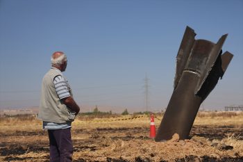 فارس، خبرگزاری وابسته به سپاه، اظهارات نخستوزیر پاکستان، درباره مذاکرات فنی تهران و واشنگتن درباره توان موشکی جمهوری اسلامی را رد کرد و این سخنان را «اشتباه» و «ناشی از بیاطلاعی» دانست.