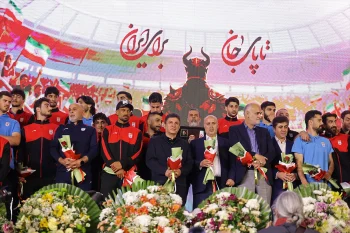 فدراسیون فوتبال جمهوری اسلامی اقدام دولت ایالات متحده در عدم صدور ویزا برای شماری از اعضای کاروان تیم ملی فوتبال را «تبعیضآمیز، هدفمند و کاملاً سیاسی» توصیف کرد.