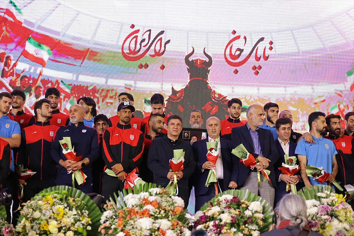 فدراسیون فوتبال جمهوری اسلامی اقدام دولت ایالات متحده در عدم صدور ویزا برای شماری از اعضای کاروان تیم ملی فوتبال را «تبعیض‌آمیز، هدفمند و کاملاً سیاسی» توصیف کرد.