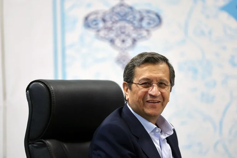 رئیس بانک مرکزی: از شنبه تغییر محسوسی در تأمین ارز کالاهای اساسی و مواد اولیه ایجاد می‌شود