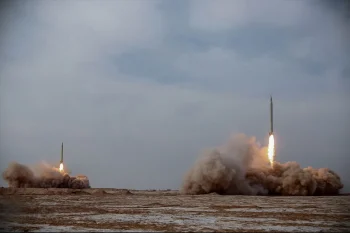 ارتش اردن اعلام کرد سامانههای پدافند هوایی این کشور بامداد پنجشنبه ۲۰ موشک شلیکشده از سوی جمهوری اسلامی به منطقه الأزرق در استان زرقاء را رهگیری و منهدم کردهاند.