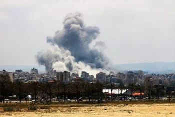 تسنیم اعلام کرد تهران در اعتراض به آنچه که «جنایتهای» اسرائیل در لبنان خواند، گفتگو و تبادل پیام با واشنگتن را متوقف و تهدید کرد که فشار نظامی را در مسیرهای مهم کشتیرانی منطقه گسترش دهد.