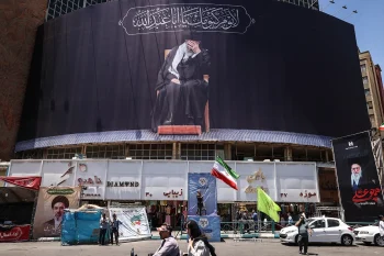 ترامپ گزارشهای منتشرشده درباره پرداخت ۳۰۰ میلیون دلار از سوی ایالات متحده به تهران را رد کرد و آن را «اخبار جعلی» خواند.