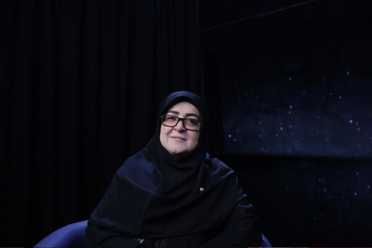 فاطمه مهاجرانی سخنگوی دولت پزشکیان با انتقاد از حملات به رئیسجمهور، اعضای دولت و تیم مذاکرهکننده جمهوری اسلامی گفت دولت برای حفظ عزت ایران، «اگر لازم باشد گلوله هم میخورد.»