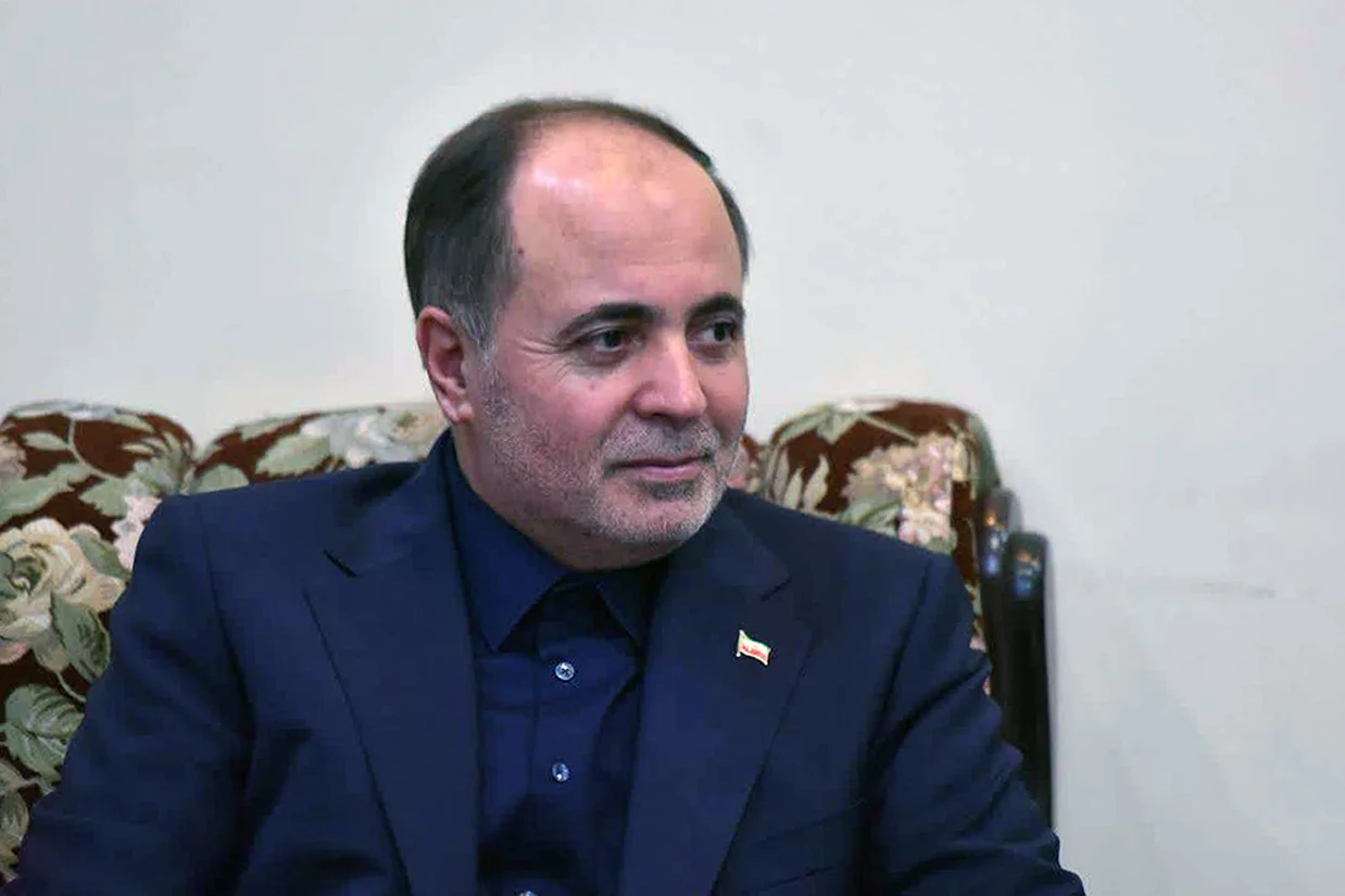 غلامرضا نوری قزلجه، وزیر جهاد کشاورزی گفت اگر شرکتهای آمریکایی شرایط مناسب پیشنهاد دهند، امکان همکاری وجود دارد، اما جمهوری اسلامی الزامی برای خرید از این شرکتها ندارد.