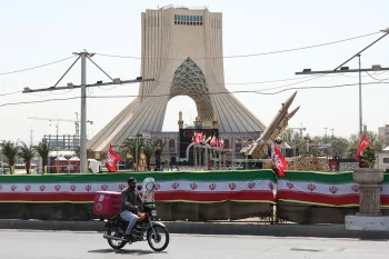 حسین کرمانپور، رئیس روابط عمومی وزارت بهداشت جمهوری اسلامی گفته است که در شب گذشته هیچ حمله‌ای از سوی ایالات متحده انجام نشده است.