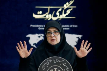 سخنگوی دولت مسعود پزشکیان گفته است که به منظور تسهیل خروج شرکتکنندگان در مراسم تشییع علی خامنهای، روز سهشنبه ۱۶ تیر، تهران تعطیل است.