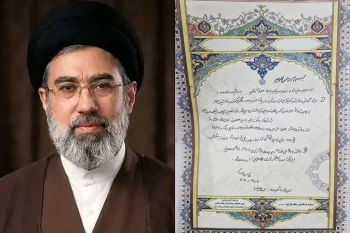 رسانه‌های داخلی ایران روز سه‌شنبه ۳۱ شهریور تصویری از نخستین دست‌نوشته مجتبی خامنه‌ای پس از قرار گرفتن او در جایگاه رهبری جمهوری اسلامی منتشر کردند.