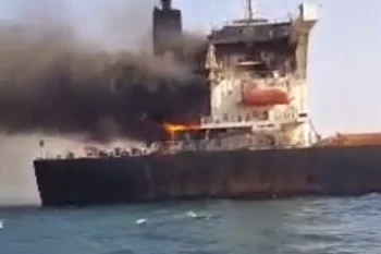 خبرگزاری فارس گزارش داده است که نیروهای مسلح جمهوری اسلامی طی دو شب گذشته ۱۹ کشتی «متخلف» را در تنگه هرمز هدف قرار داده است.