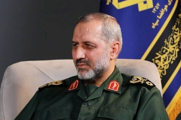 سید مجید موسوی، فرمانده نیروی هوافضای سپاه پاسداران، در آستانه آنچه «دویستمین شب بعثت ملت ایران» خواند، از حامیان جمهوری اسلامی خواست به حضور شبانه خود در خیابان‌ها ادامه دهند.