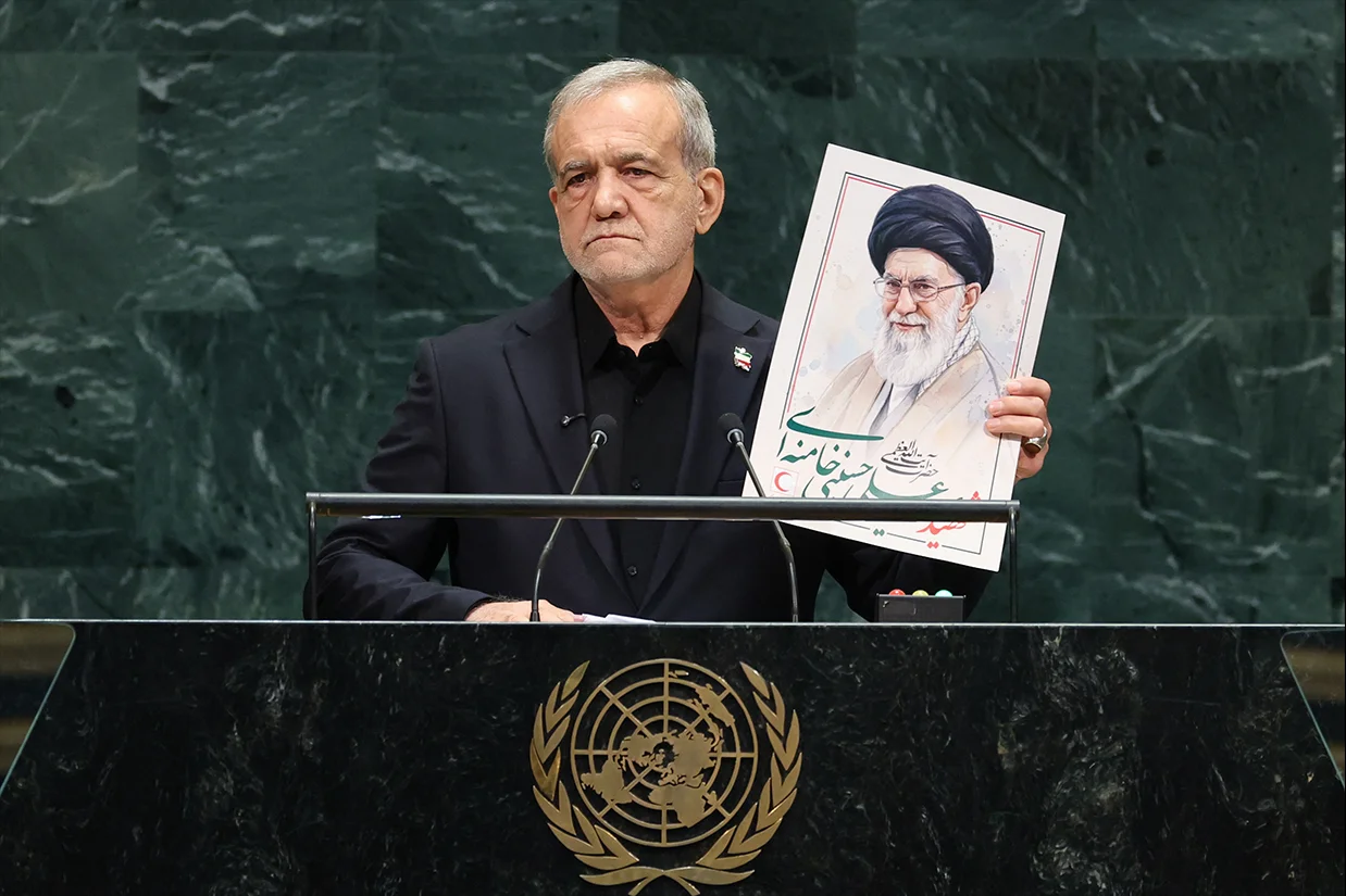 مسعود پزشکیان، رئیس‌ دولت جمهوری اسلامی به طور تلویحی همسایگان ایران را تهدید به ناامنی کرد و گفت بحران جنگ در ایران به همسایگانش سرایت می‌کند.