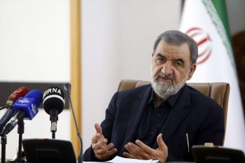 محسن رضایی گفته است که پایان جنگ با آمریکا مشروط به رفع محاصره دریایی، آزادسازی داراییها و پایان جنگ در همه جبههها است.