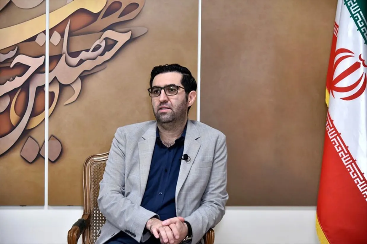 سعید آجرلو، عضو کمیته رسانه تیم مذاکرهکننده گفت حتی در صورت پیروزی دموکراتها در انتخابات کنگره، دونالد ترامپ همچنان از اختیارات گستردهای برای اجرای تصمیمهای خود برخوردار خواهد بود.