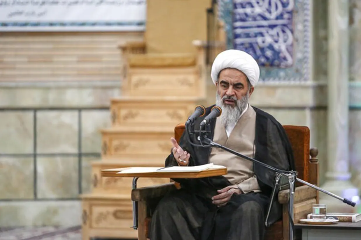 محمدجواد فاضل لنکرانی، از استادان حوزه علمیه قم، خواستار ادامه و گسترش تجمعات شبانه در حمایت از جمهوری اسلامی تا پایان جنگ شد.