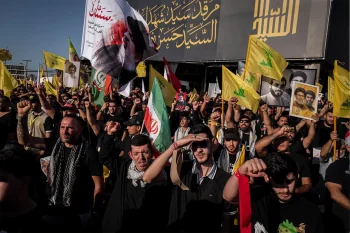 رویترز به نقل از دو منبع آگاه گزارش داد حزب‌الله در لبنان ماه گذشته ۲۰۰ میلیون دلار از جمهوری اسلامی دریافت کرد.