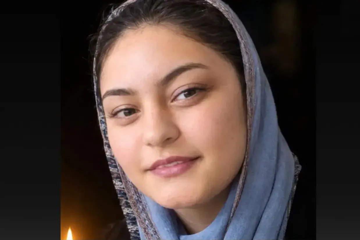 یگانه حسینزایی، دختر ۱۶ سالهای که از ۱۰ سالگی به عقد پسرعموی خود درآمده بود، روز جمعه ۱۷ مهرماه در شهرستان باخرز استان خراسان رضوی به قتل رسید.