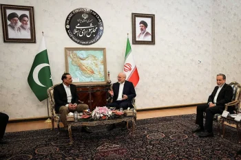 عاصم منیر، فرمانده ارتش پاکستان روز دوشنبه وارد تهران شد تا در مذاکرات مقامهای جمهوری اسلامی با نمایندگان کشورهای عضو پیمان دفاعی مکه شرکت کند.
