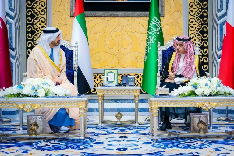 امارات متحده عربی حملات حوثی‌ها به فرودگاه ریاض را محکوم کرد