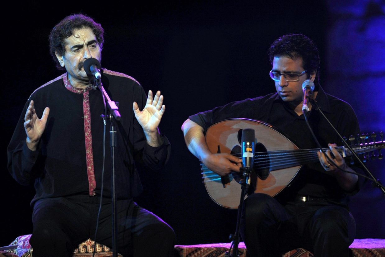 برج آزادی استودیویی برای شهرام ناظری و گروه شاهنامه (FETHI BELAID/AFP/Getty Images)