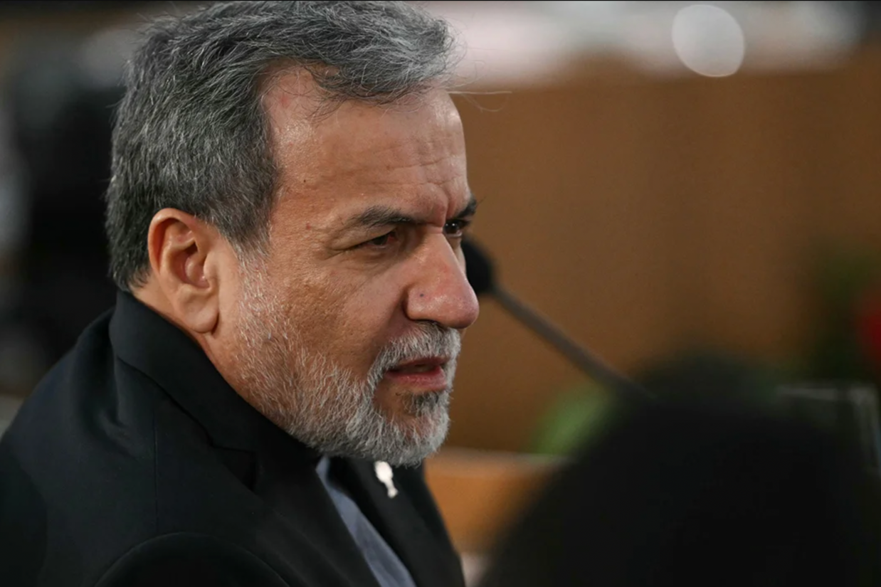 عباس عراقچی گفته است که جمهوری اسلامی نگران جنگ نیست و کاملا برای آن آماده است.