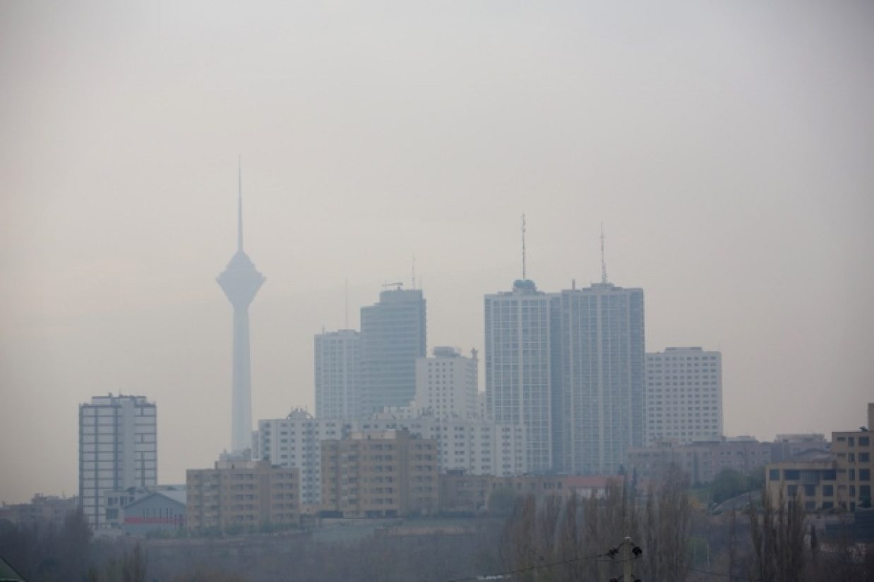 مدارس ابتدایی، مهدکودک‌ها و پیش دبستانی‌های استان تهران، روزهای دوشنبه و سه‌شنبه تعطیل شدند. (BEHROUZ MEHRI/AFP/Getty Images)