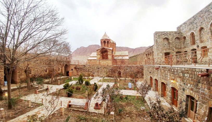 کلیسای سنت‌استپانوس، در ساحل رود ارس در شمال غربی ایران، با قدمت بیش از هزار سال (The Epoch Times)
