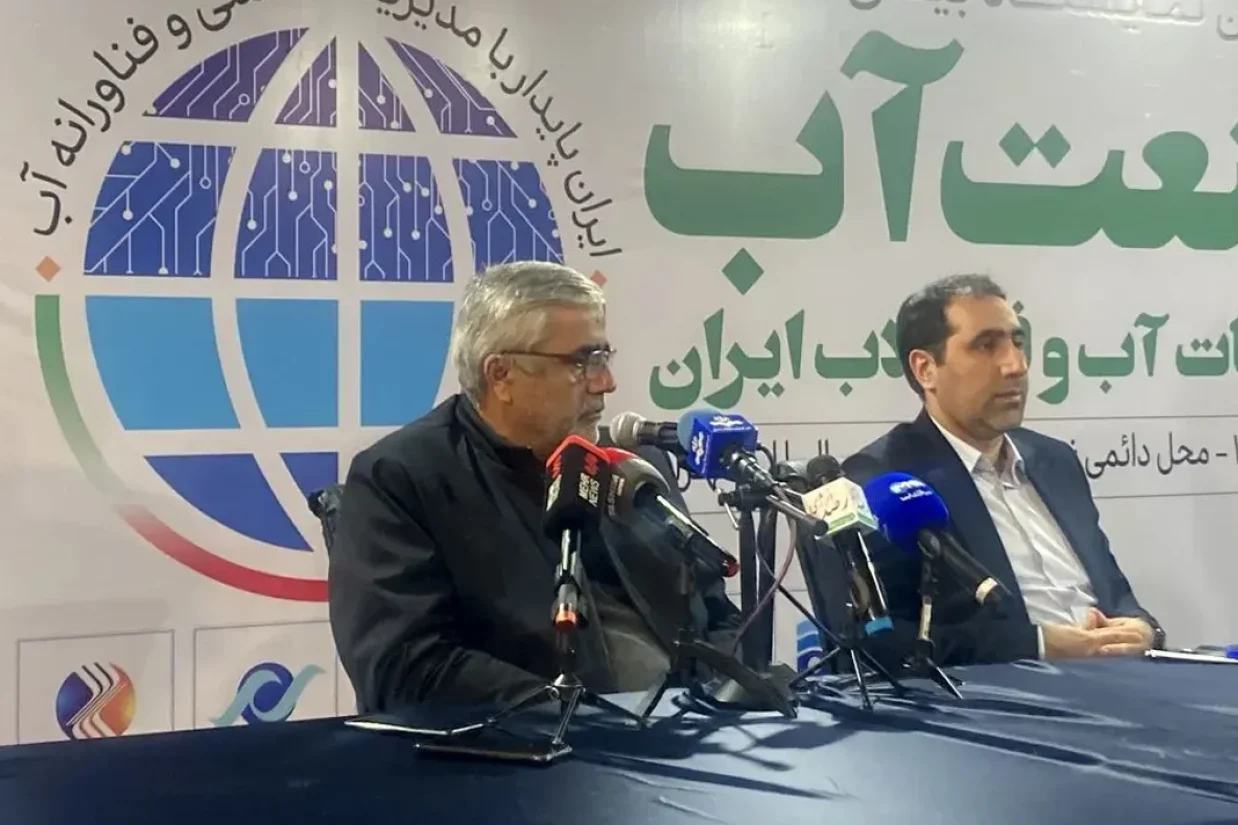 مدیر دفتر حفاظت منابع شرکت آب منطقه‌ای تهران گفته است که در حال حاضر ظرفیت ذخایر آبی سدها در تهران ۴۰ درصد کاهش داشته است.