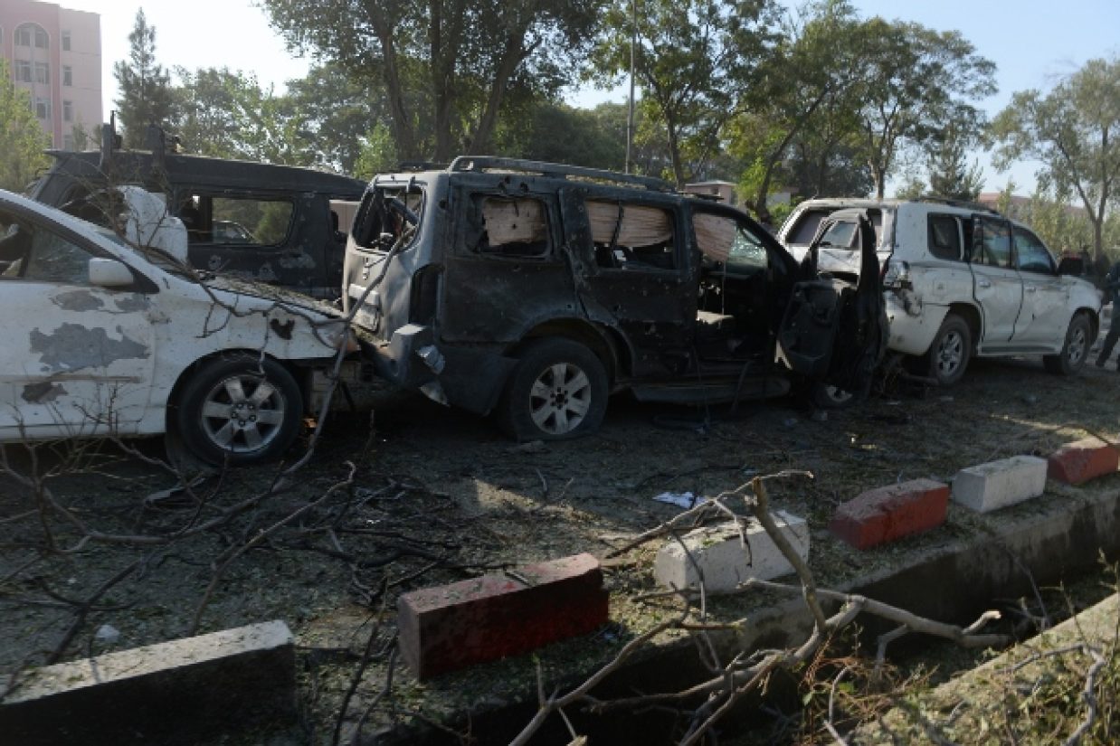 خودرو‌‌‏های آسیب دیده کاروان نیرو‌‏های خارجی؛ ۱۶ سپتامبر ۲۰۱۴، کابل (SHAH MARAI/AFP/Getty Images)