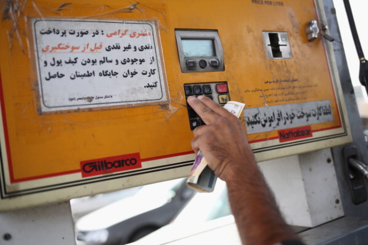 بنزین پمپ ینزین