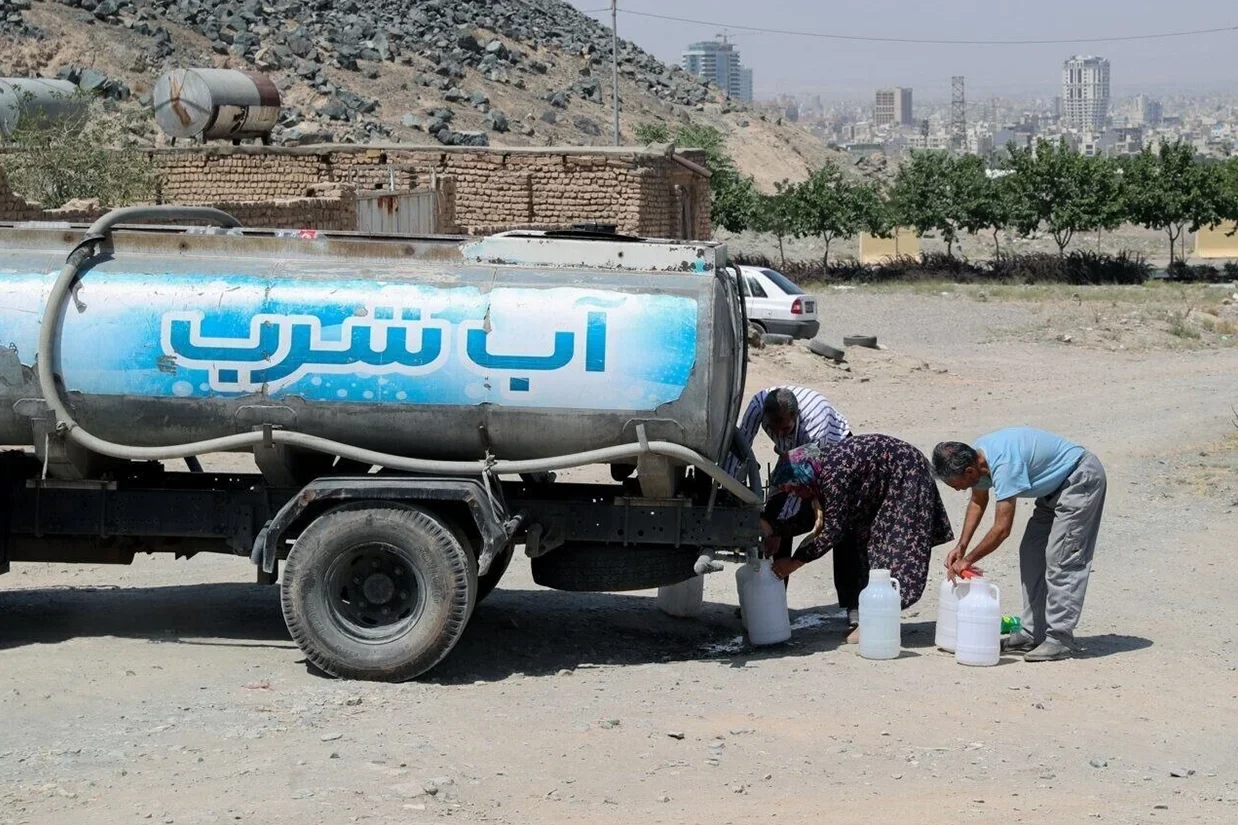 بر اساس اعلام شرکت آب و فاضلاب استان خراسان رضوی، ۵۸۹ روستا با جمعیتی بیش از ۲۶۱ هزار نفر با تنش آبی مواجه هستند.