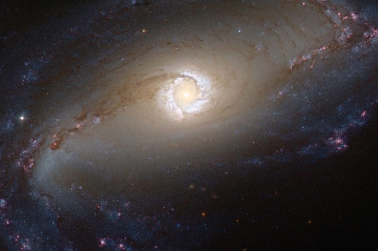 (NASA)