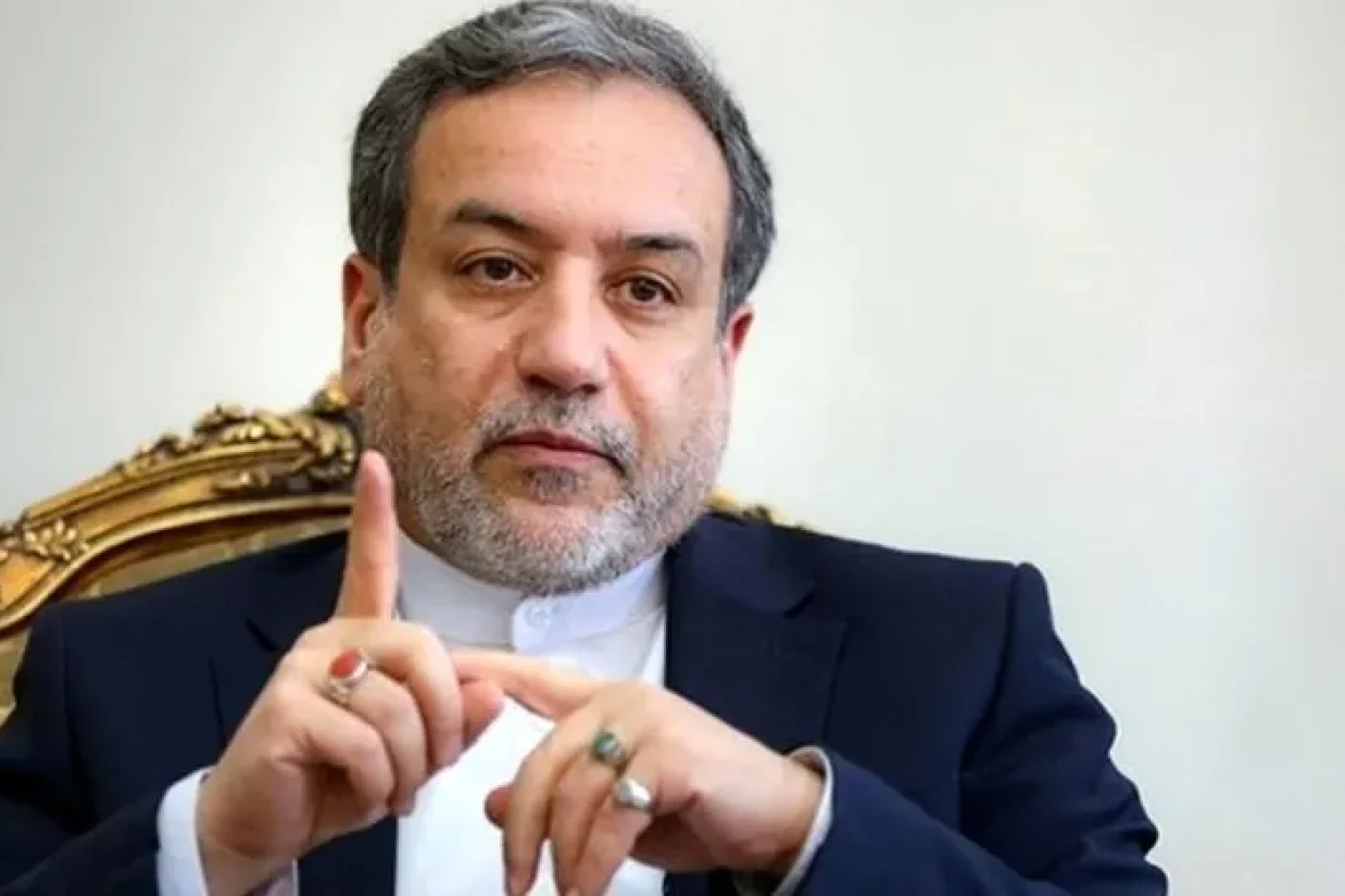 پس از اینکه جو بایدن گفت از چگونگی و زمان حمله انتقام‌ جویانه اسرائیل به ایران اطلاع دارد، عباس عراقچی به این اظهارات بایدن واکنش نشان داد.