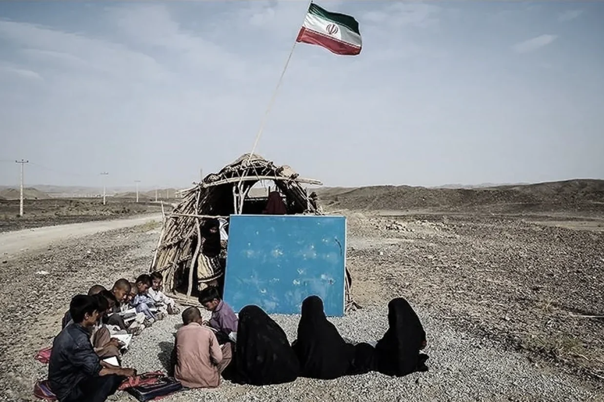 تازه‌ترین آمار ارائه شده از مرکز آمار ایران حاکی از آن است که در سال تحصیلی گذشته حدود یک میلیون کودک ترک تحصیل کرده‌اند و از کلاس‌های درس جا مانده‌اند.