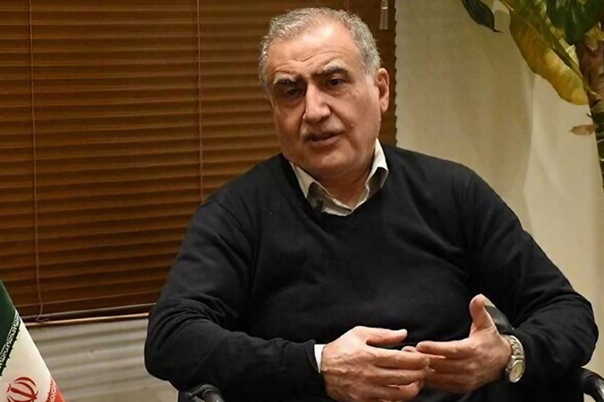 نماینده مجلس در واکنش به قرارداد مبهم دو میلیارد دلاری شهرداری تهران با چین گفته است که هر کسی هر جا ایستاده فکر می‌کند باید چپاول کند.