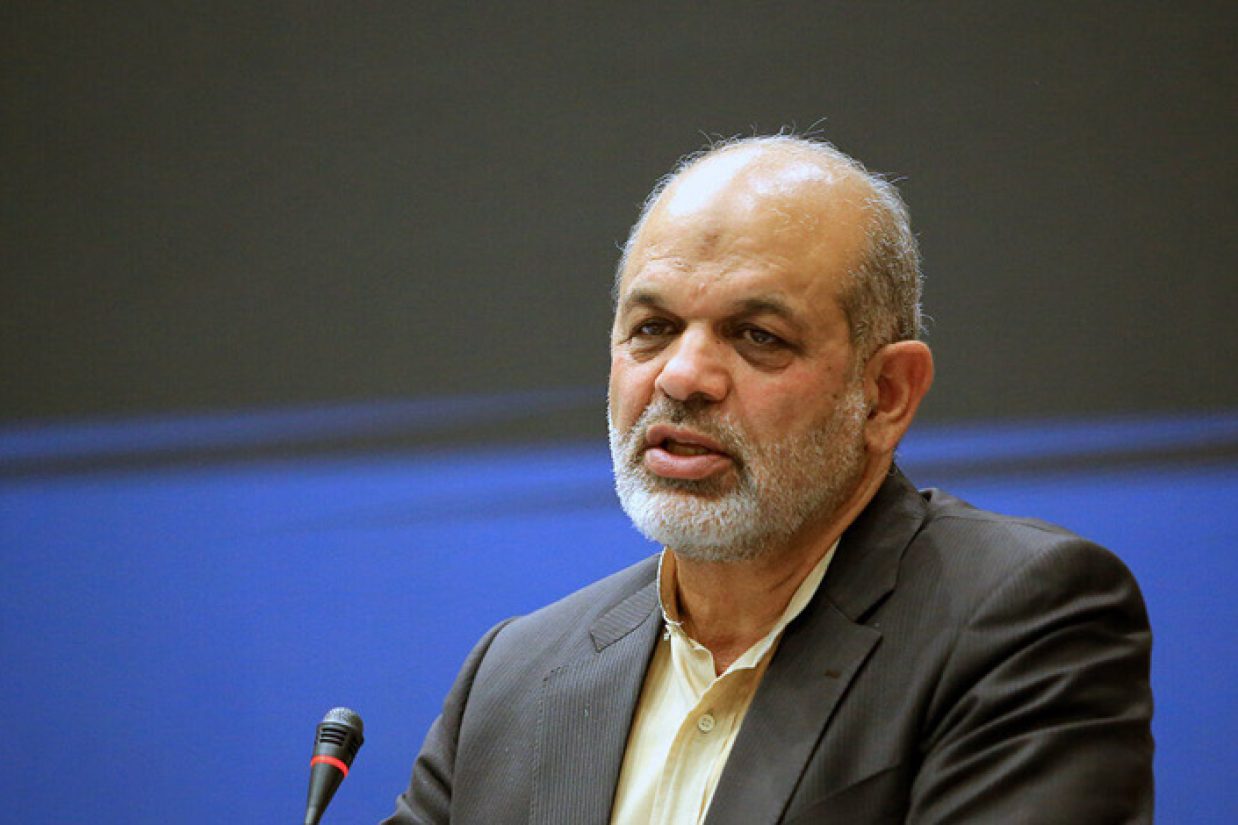 وزیر کشور جمهوری اسلامی از بازداشت برخی عوامل دخیل در انفجارهای کرمان خبر داد