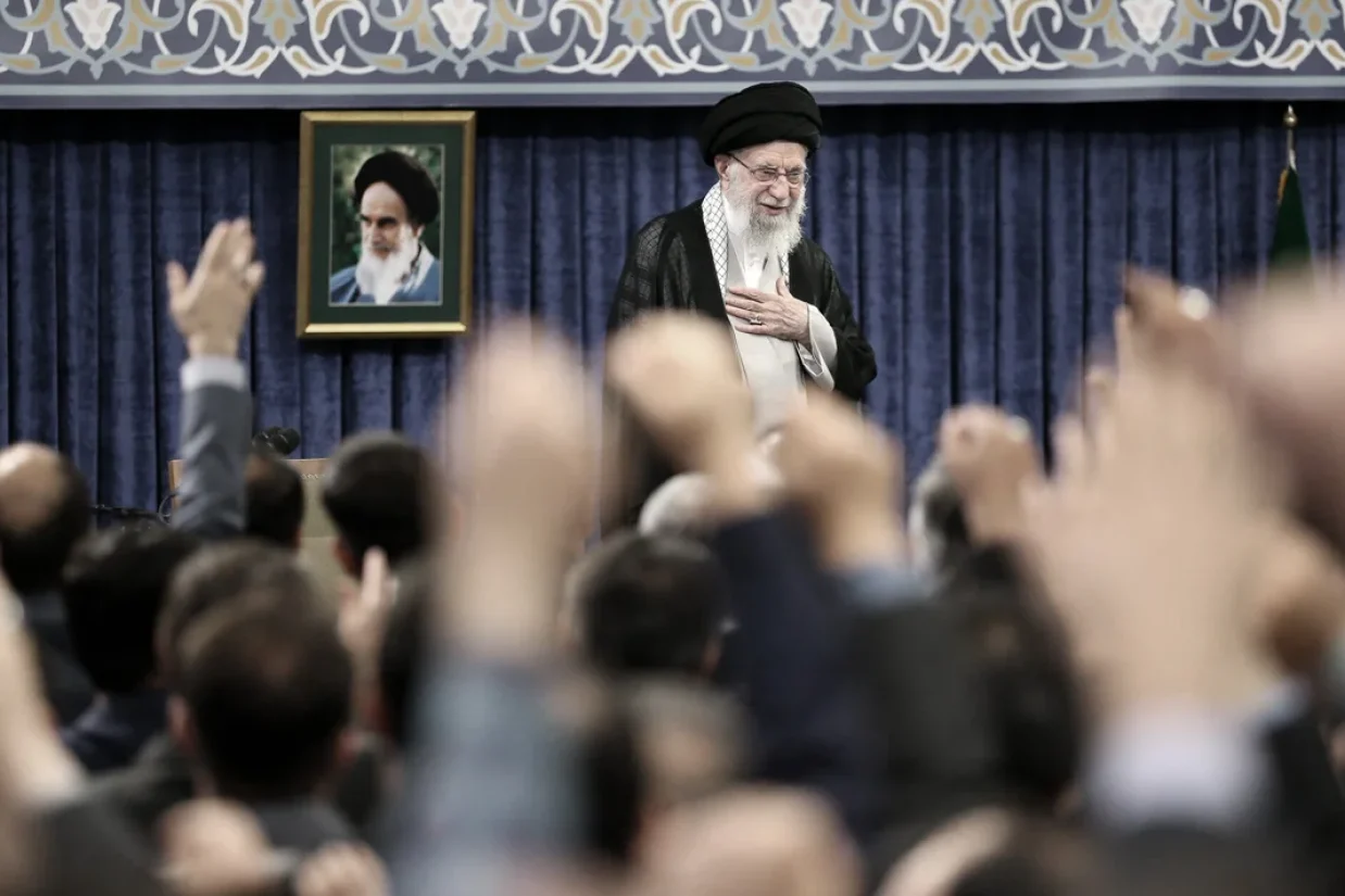 علی خامنه‌ای رهبر جمهوری اسلامی گفته است او گمان نمی‌کند مذاکرات با آمریکا به ‌نتیجه برسد و خواسته‌های طرف آمریکایی را در مذاکرات «یاوه‌گویی» خواند.