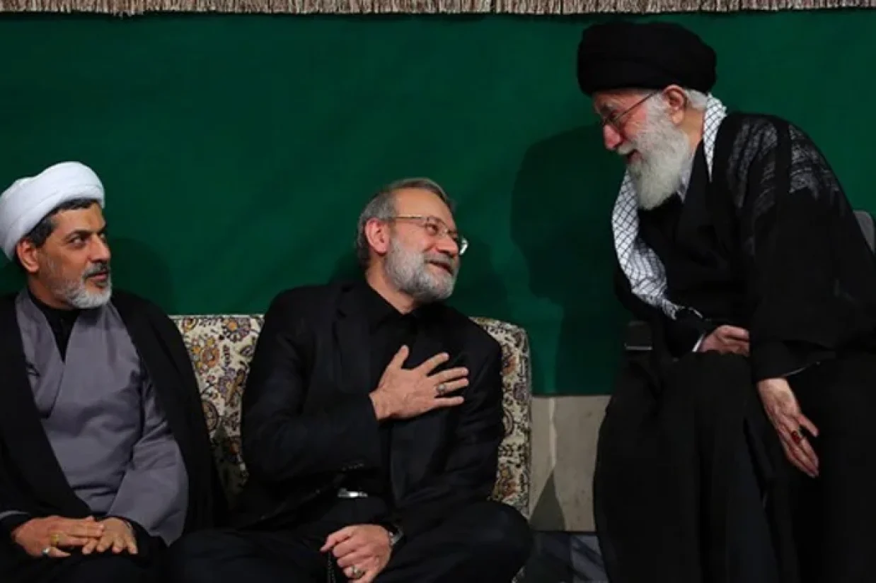 علی لاریجانی گفته است اگر دولت جدید ایالات متحده برجام را قبول ندارد، پس یک توافق‌نامه جدید هسته‌ای با ایران بنویسد.