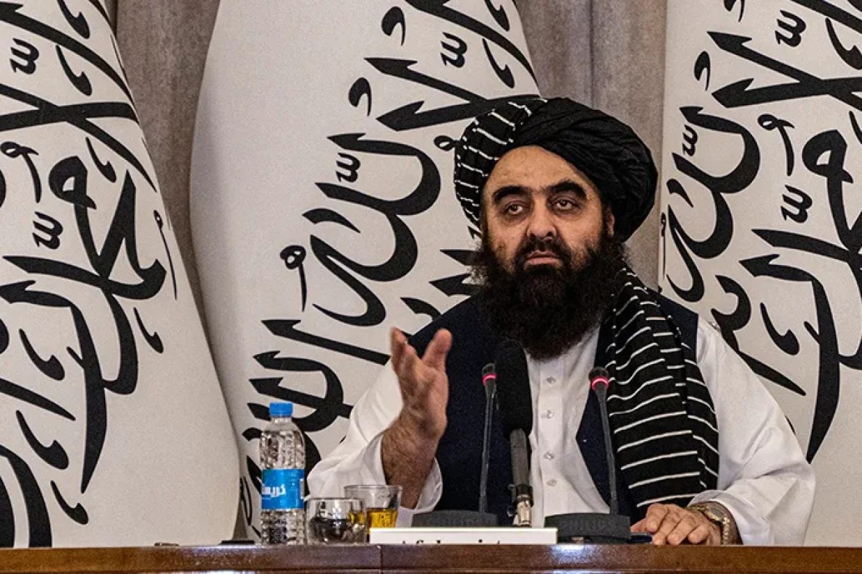 امیرخان متقی، وزیر خارجه طالبان در نشست فرمت مسکو، گزارش‌ها درباره حضور گروه‌های تروریستی در افغانستان را «نادرست» خواند.