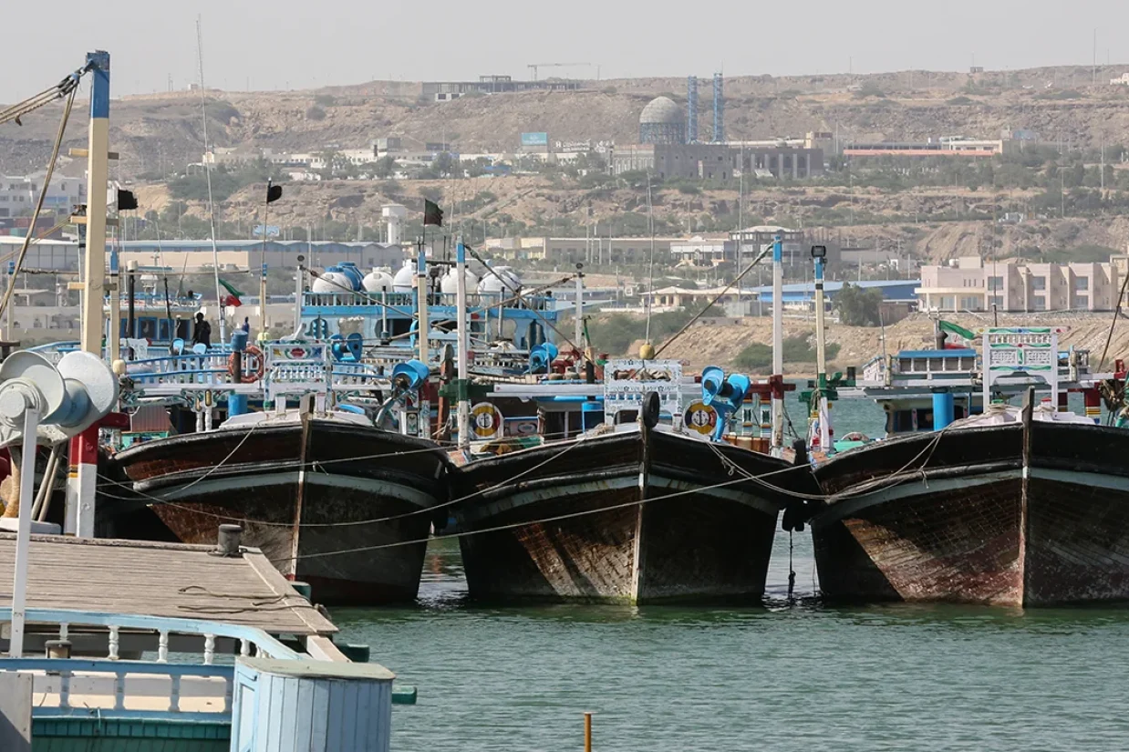 مسعود دانشمند عضو هیئت مدیره کانون موسسات حمل‌ونقل ایران گفت که پکن در حال سرمایه‌گذاری و هدایت کالاهای افغانستان و آسیای میانه به سمت بندر گوادر پاکستان و به دنبال توقف فعالیت بندر چابهار است.