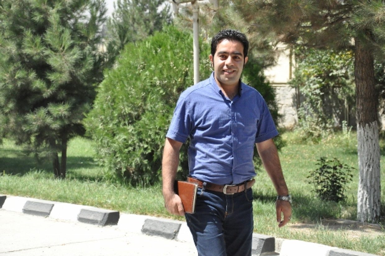 آصف غفوری، استاد دانشگاه، خبرنگار و متخصص در ارتباطات و رسانه افغانستان